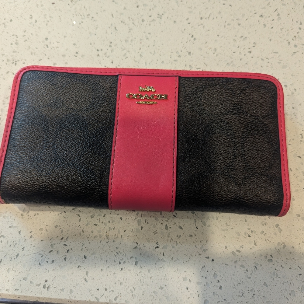 Coach Full Zip Wallet